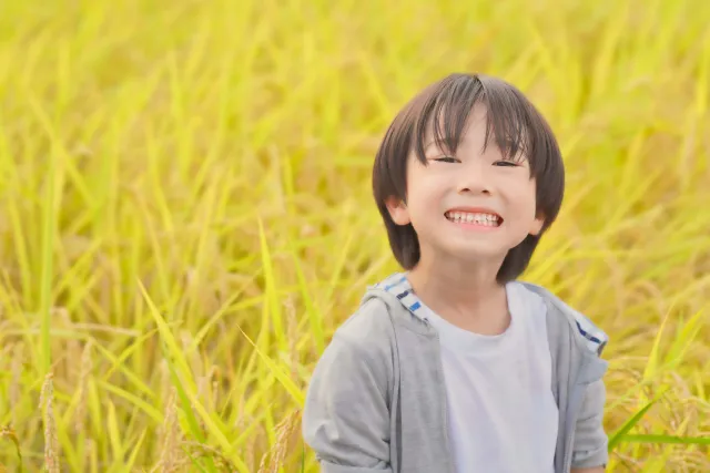 小さい男の子